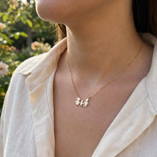 Златно колие - семейство с дете