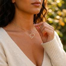 Сребърно колие във формата на сърце с две имена по избор