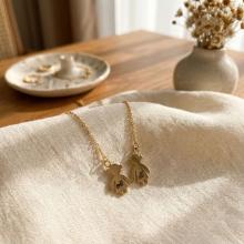 Златно колие Сестри