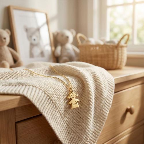 Златно колие - момиче