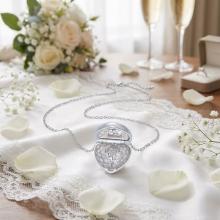 Отварящо се сребърно колие сърце