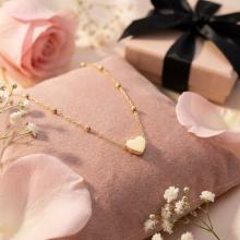 Златно колие Любов