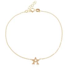 Златна гривна с инициали