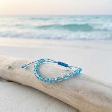 Гривна със златни топчета и сини мъниста R10