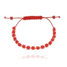 Гривна със златни топчета и червени мъниста R10