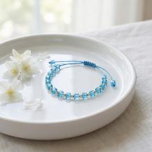 Гривна със златни топчета и сини мъниста R10