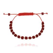 Гривна със златни топчета и тъмно червени мъниста R10