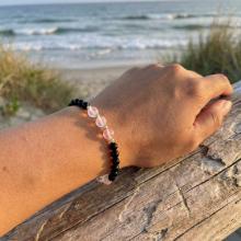 Гривна със златни топчета Любов и Граници Гривна със златни топчета Любов и Граници