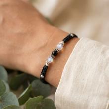 Гривна със сребърни топчета и мъниста