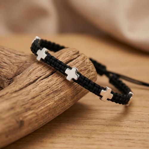 Гривна с конец и сребърни кръстове