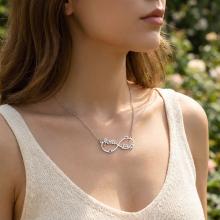 Сребърно колие с безкрайност и две имена по избор Сребърно колие с безкрайност и две имена по избор