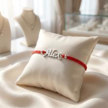 Гривна с червен конец и сребърно име по избор