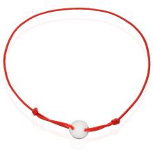 Гривна с червен конец и сребърно кръгче с гравиране по избор