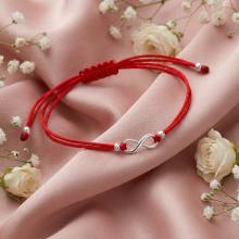 Гривна с червен конец и сребърен елемент безкрайност В49 Гривна с червен конец и сребърен елемент безкрайност В49