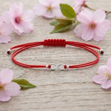 Гривна с червен конец и сребърен елемент безкрайност В49 Гривна с червен конец и сребърен елемент безкрайност В49