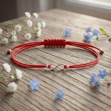 Гривна с червен конец и сребърен елемент безкрайност В49 Гривна с червен конец и сребърен елемент безкрайност В49