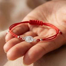 Гривна с червен конец и сребърен елемент Богородица В56