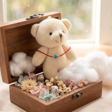 Гривна с червен конец и 14 карата златни топчета с тюркоаз