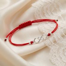 Гривна с червен конец и сребърен елемент безкрайност Гривна с червен конец и сребърен елемент безкрайност