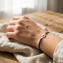 Гривна с конец и сребърен елемент Канатица