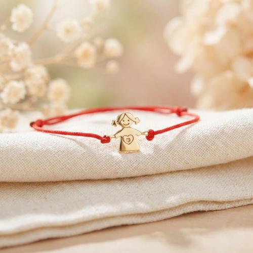 Гривна с червен конец и 14 карата златен елемент момиченце