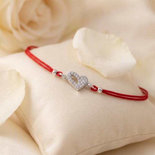 Гривна с червен конец и сребърен елемент сърце с цирконий BT47