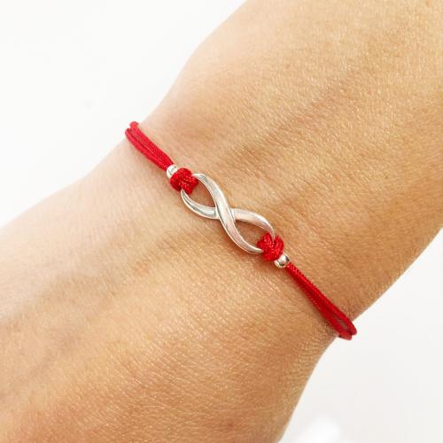 Гривна с червен конец и сребърен елемент безкрайност В93S