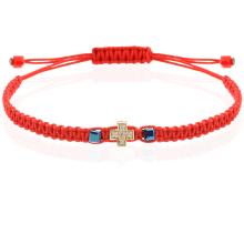 Гривна с червен конец и 14 карата златен елемент кръст с циркони