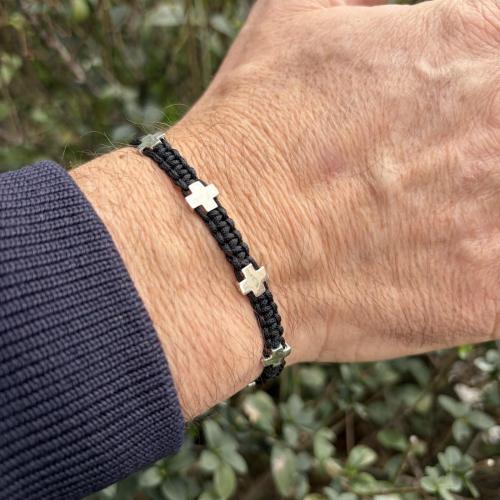 Гривна с конец и сребърни кръстове