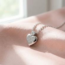 Златно колие Сърце с диаманти