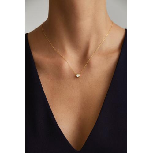 Златно колие с диамант