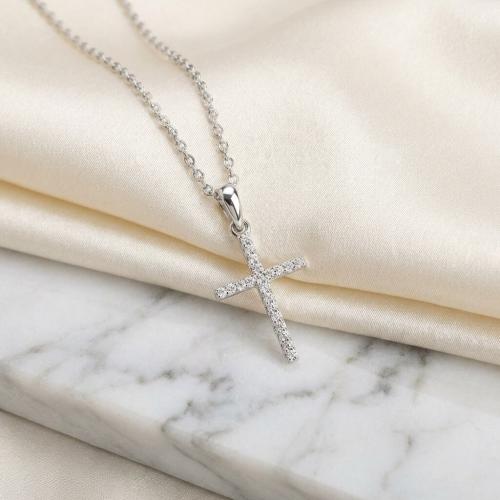 Златно колие Кръст с диаманти